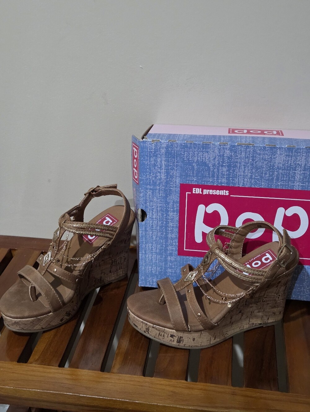 POP Electricity Cognac Wedge Shoes NEW - Picture 5 of 12